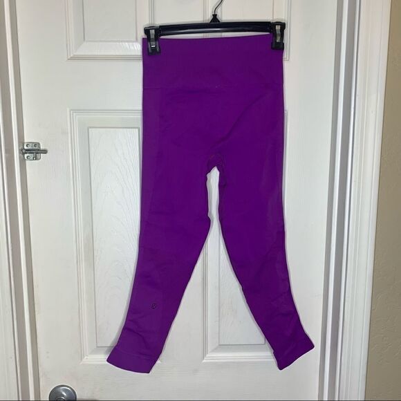 Lululemon Zone In Crop In Tender Violet Size 6 - Picture 5 of 8